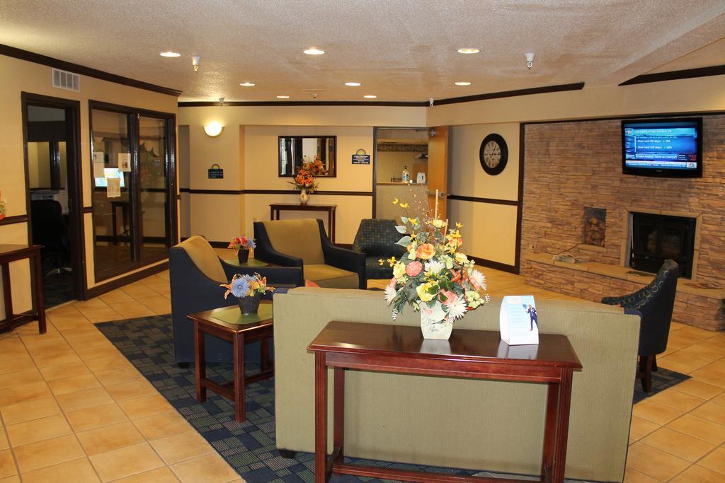 Days Inn & Suites By Wyndham Bridgeport - Clarksburg Exteriér fotografie