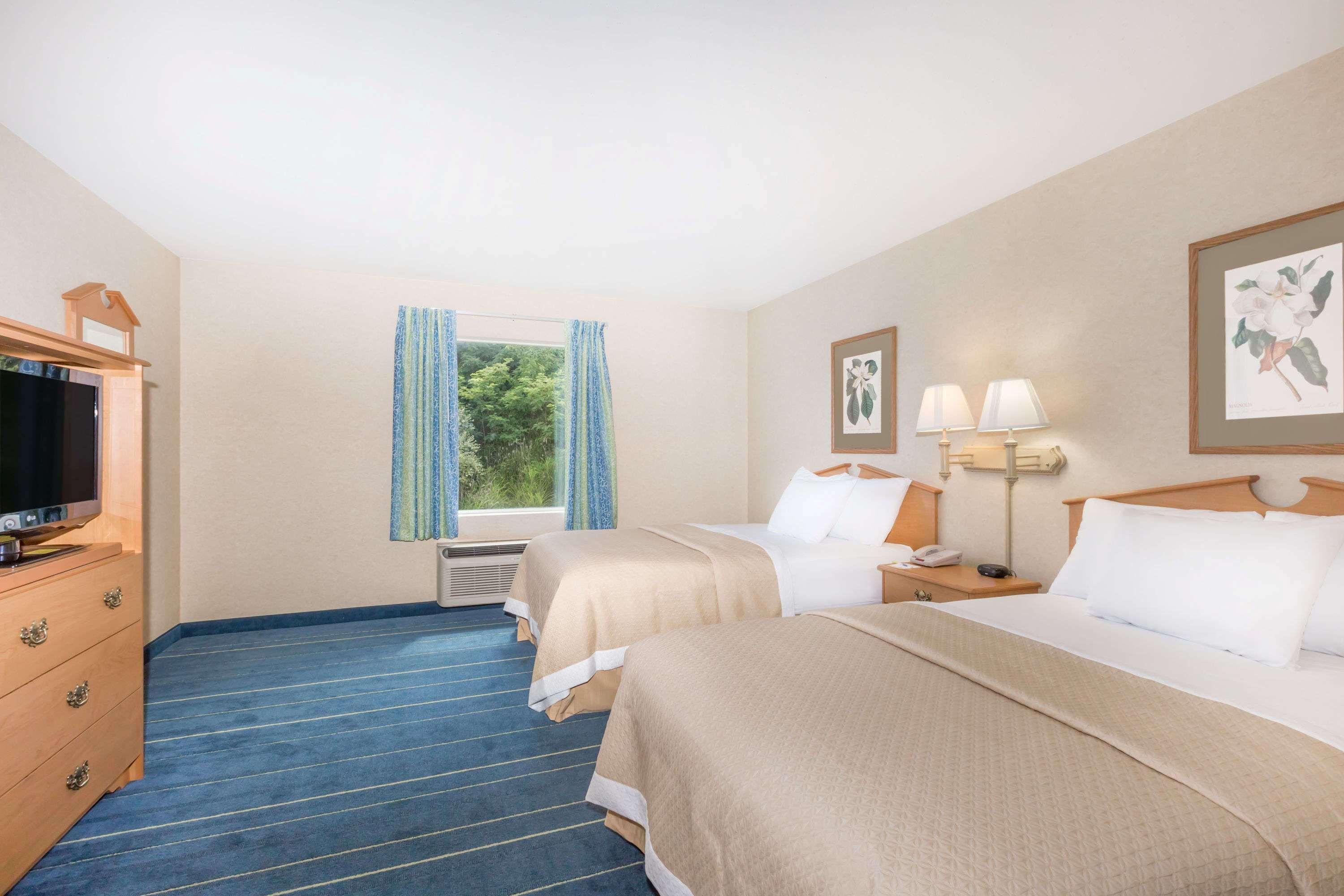 Days Inn & Suites By Wyndham Bridgeport - Clarksburg Exteriér fotografie